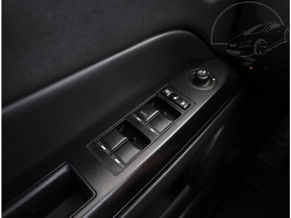 2012 Jeep COMPASS - 12