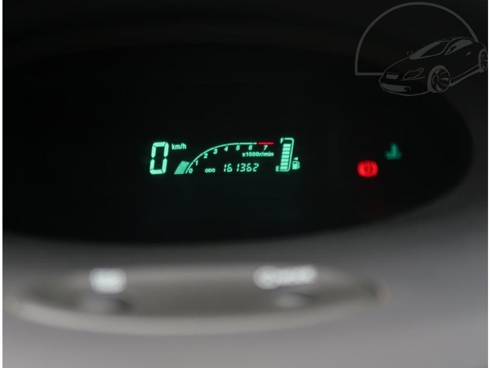 2004 Toyota YARIS - 11