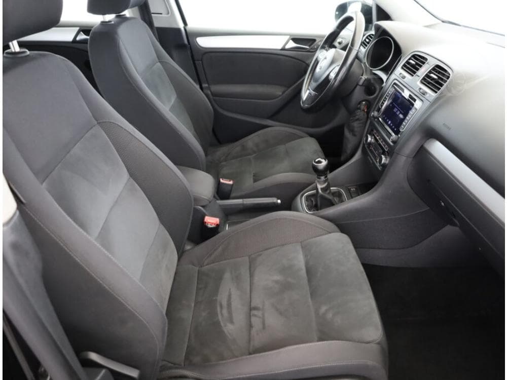 2010 Volkswagen GOLF - 7