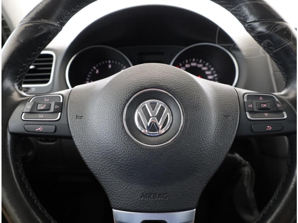 2010 Volkswagen GOLF - 8