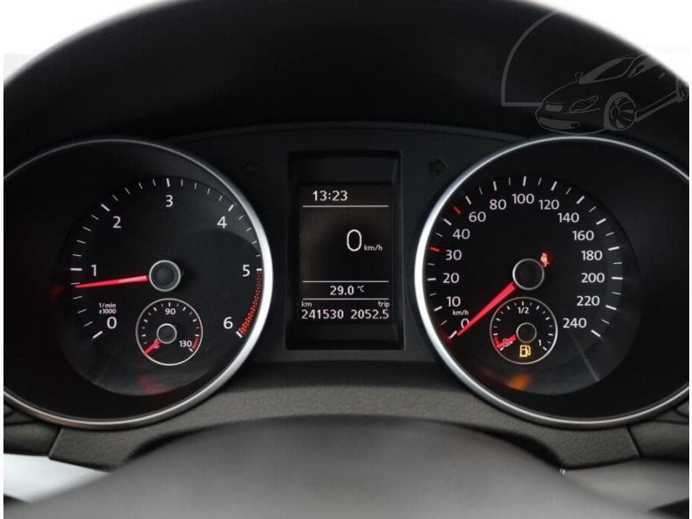 2010 Volkswagen GOLF - 9