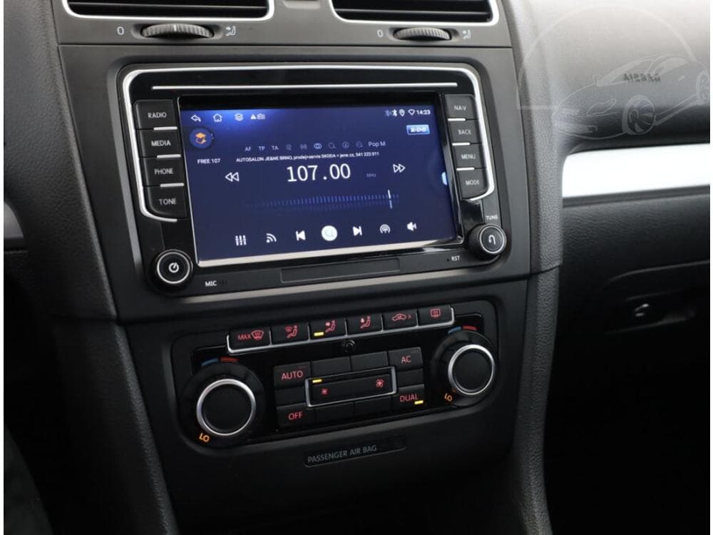 2010 Volkswagen GOLF - 10