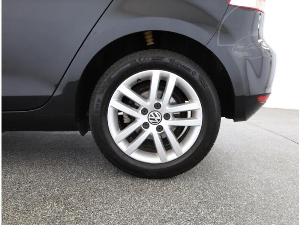2010 Volkswagen GOLF - 15