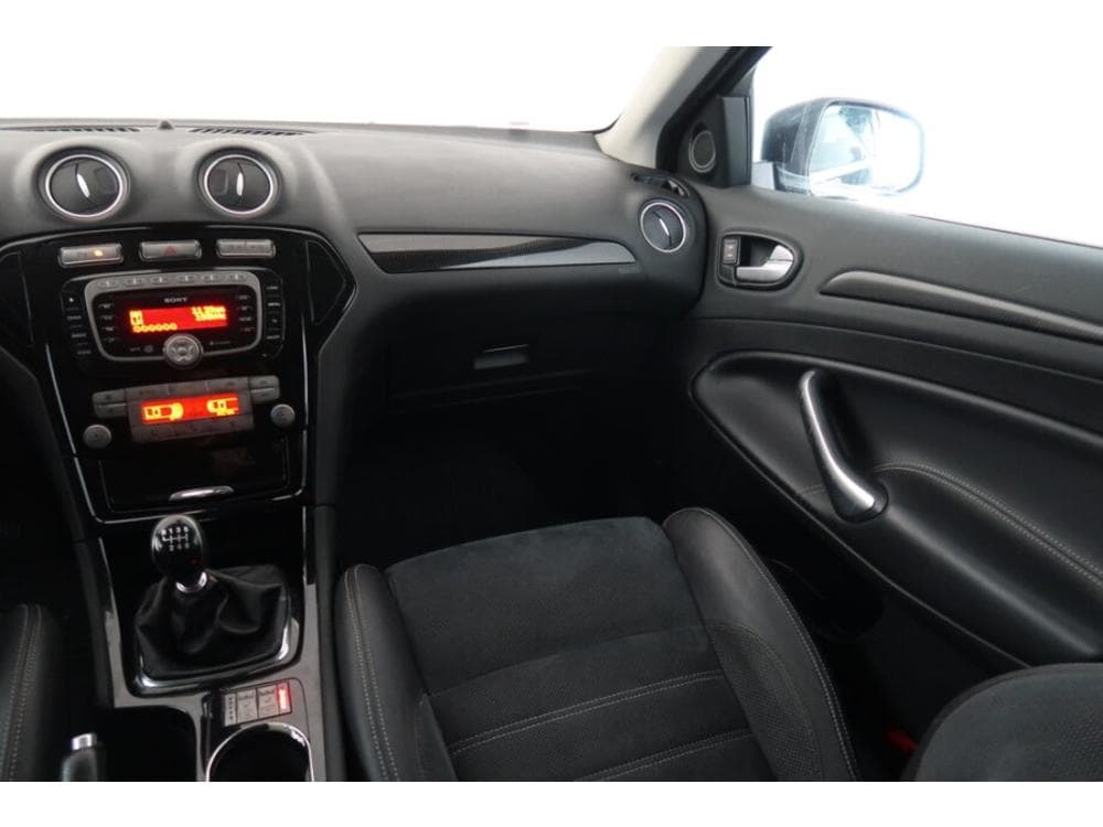 2011 Ford MONDEO - 8