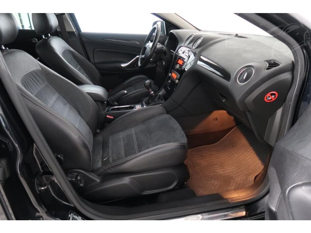 2011 Ford MONDEO - 9