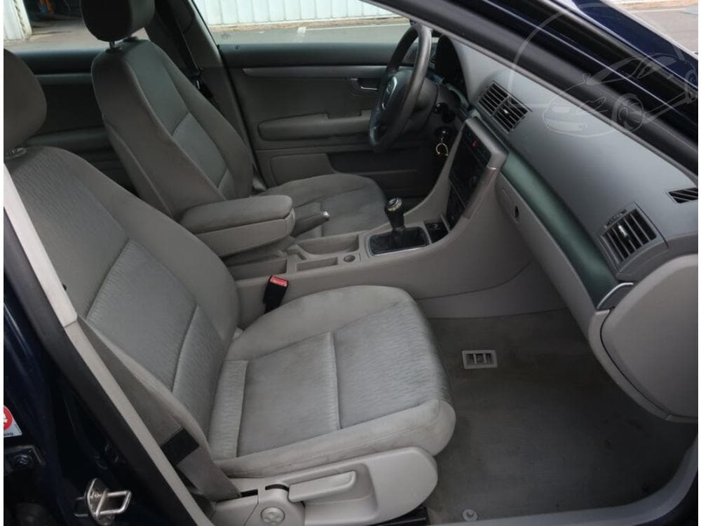 2005 Audi A4 - 9