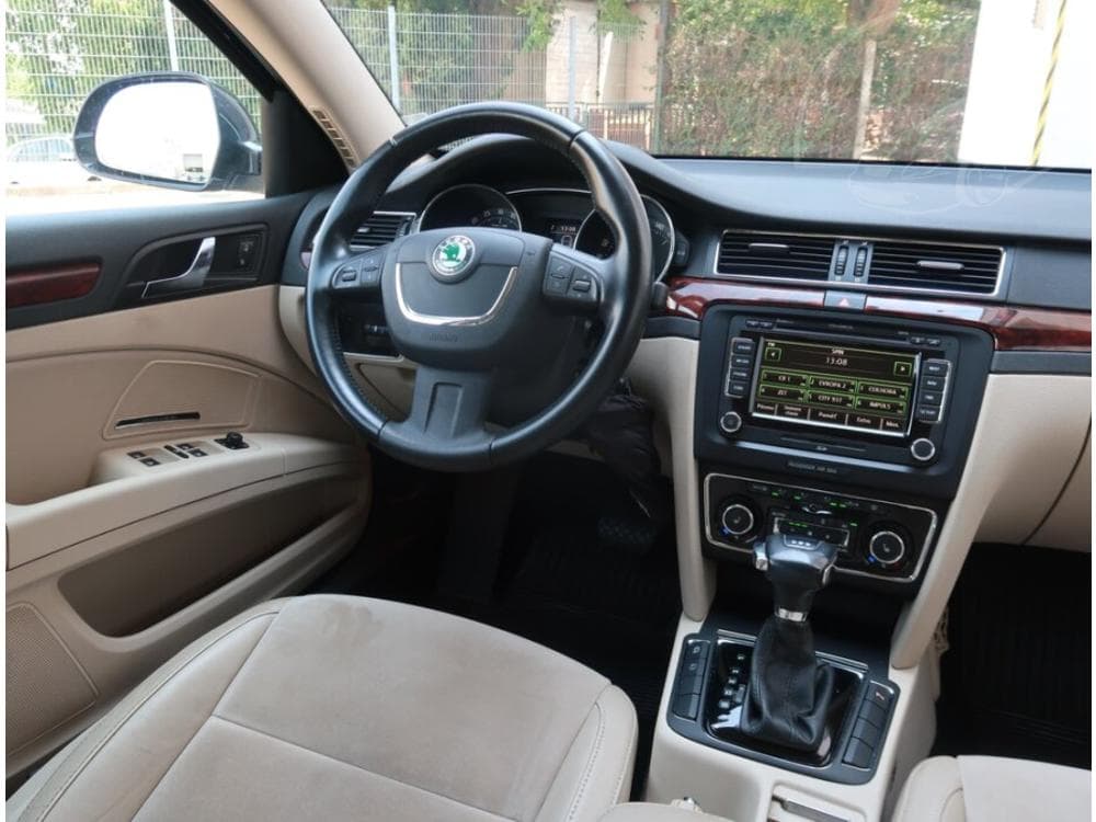 2012 Škoda SUPERB - 7