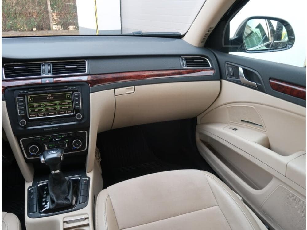 2012 Škoda SUPERB - 8