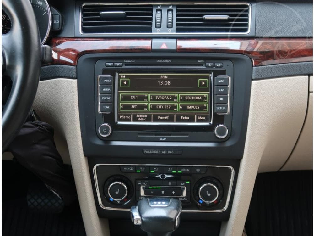 2012 Škoda SUPERB - 12