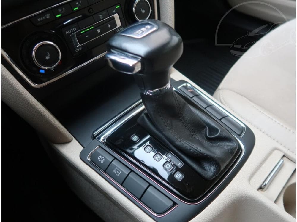 2012 Škoda SUPERB - 13