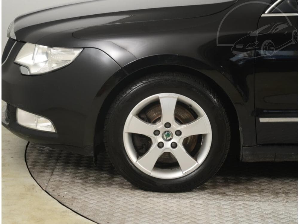 2012 Škoda SUPERB - 15