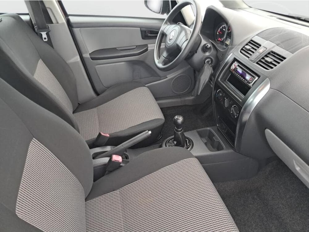 2010 Suzuki SX4 - 9