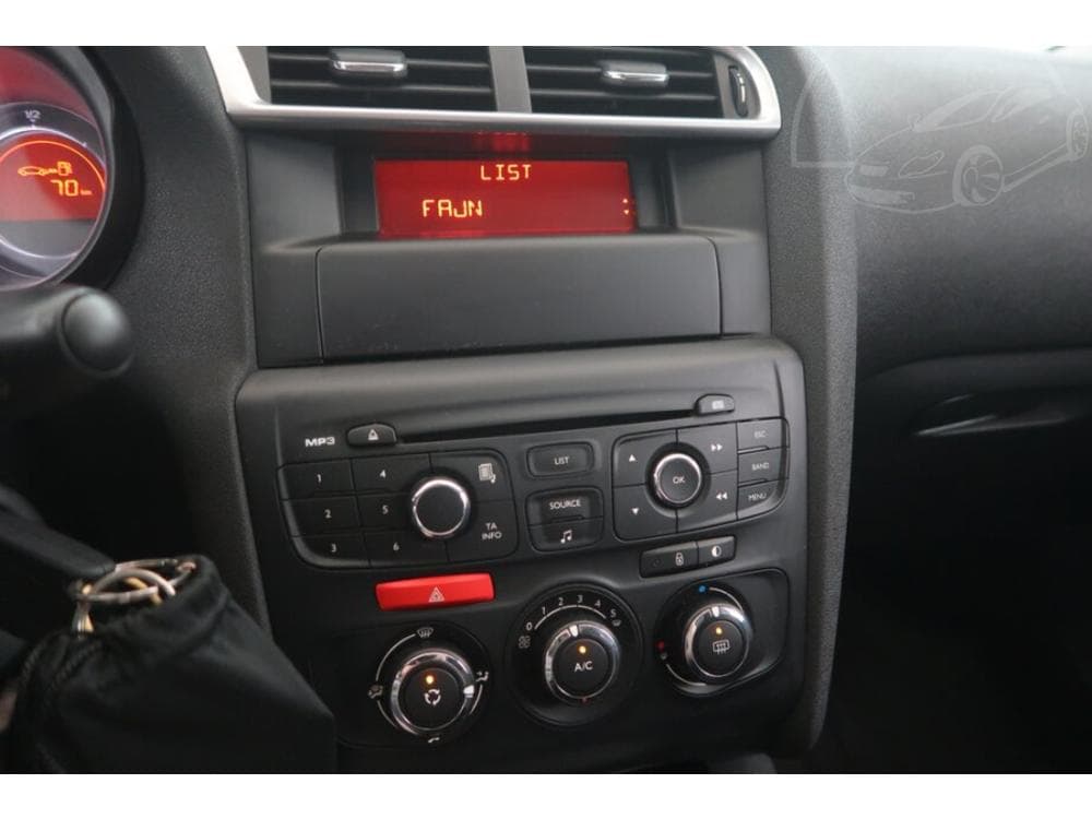 2013 Citroen C4 - 12