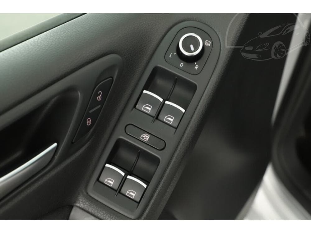 2011 Volkswagen GOLF - 14