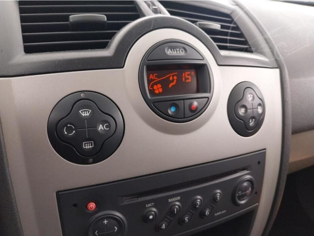 2003 Renault MEGANE - 13