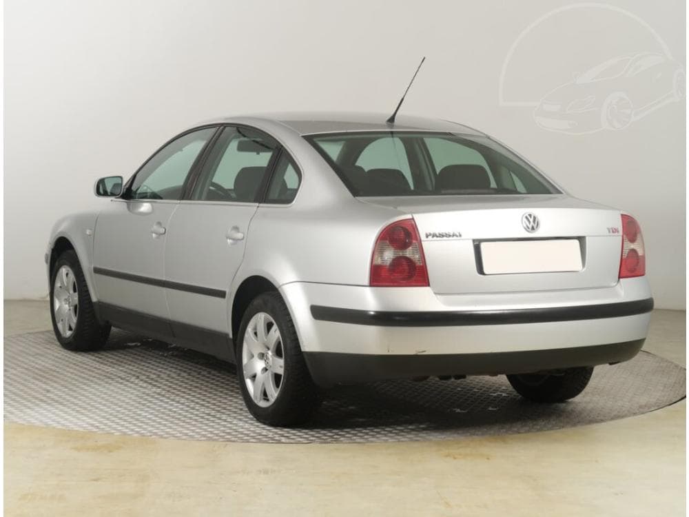 2004 Volkswagen PASSAT - 4