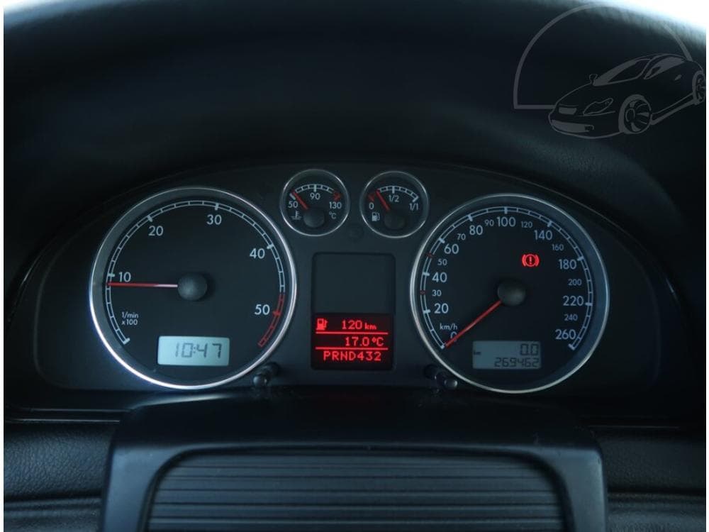 2004 Volkswagen PASSAT - 11