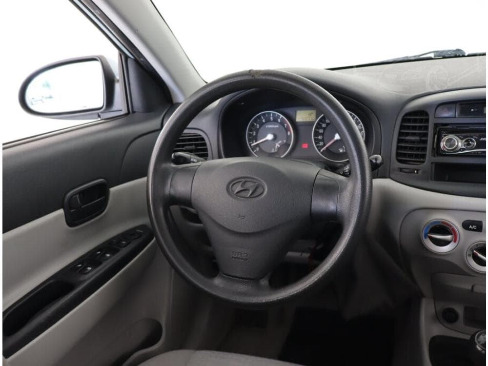 2008 Hyundai ACCENT - 7