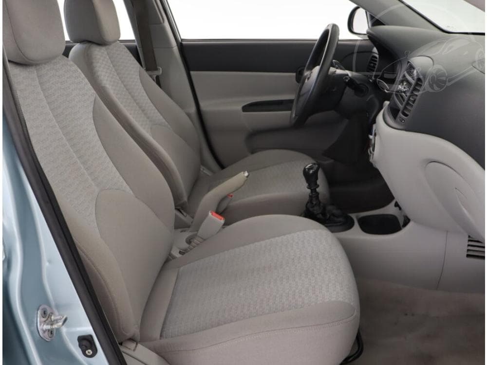 2008 Hyundai ACCENT - 9