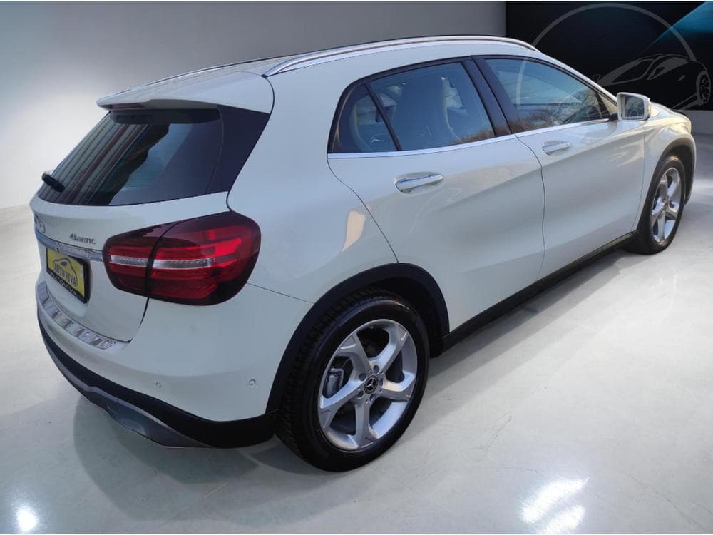 2017 Mercedes-Benz GLA - 10