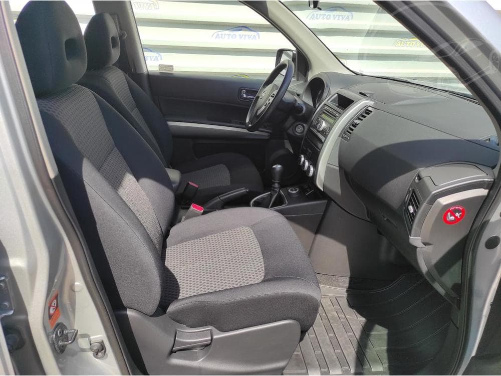 2010 Nissan X-TRAIL - 9