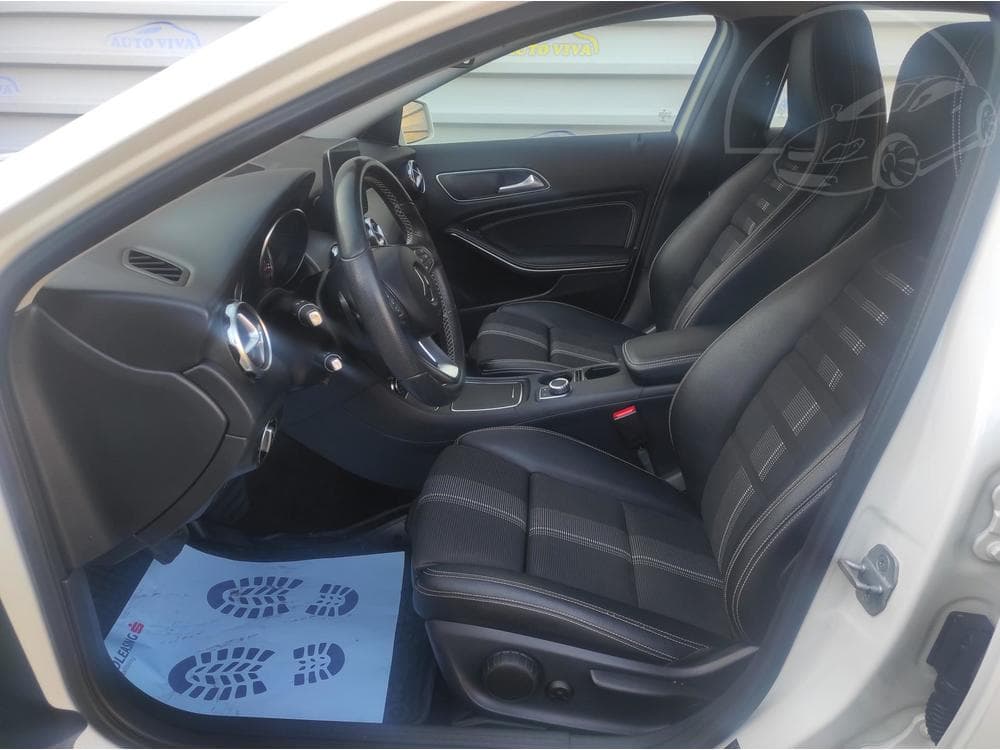 2017 Mercedes-Benz GLA - 25