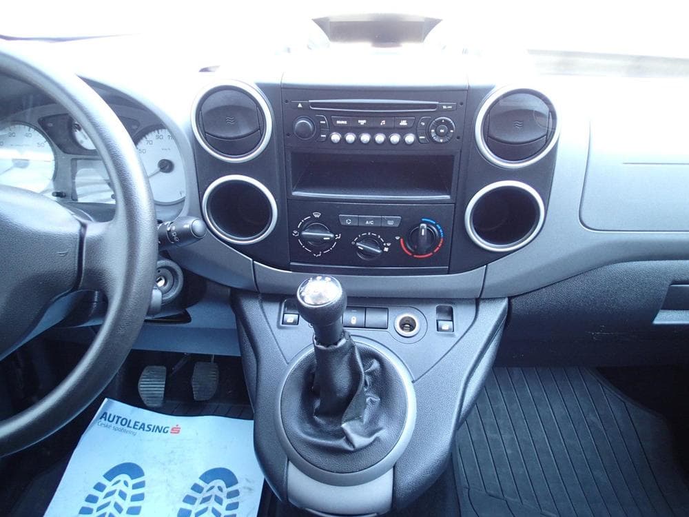 2017 Peugeot Partner - 9