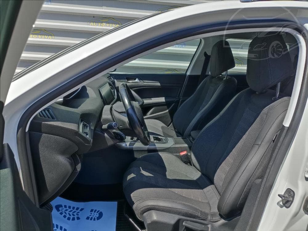2018 Peugeot 308 - 10