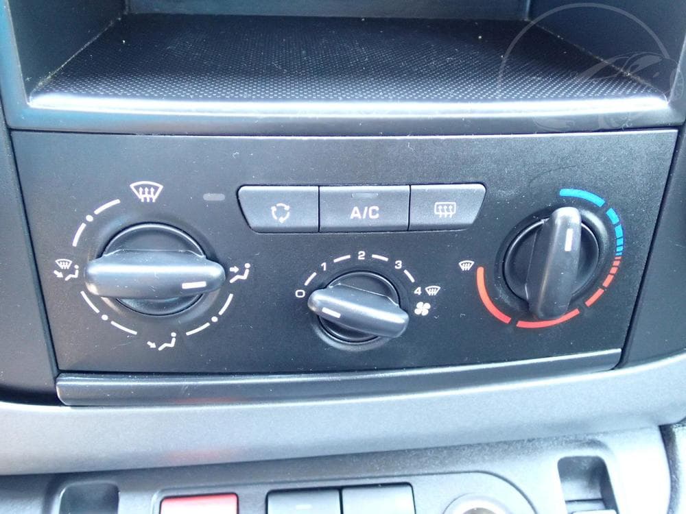 2017 Peugeot Partner - 10