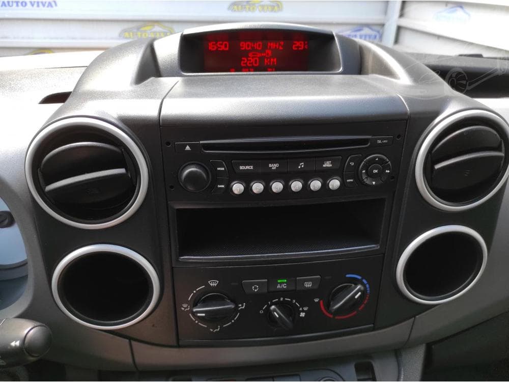 2017 Peugeot Partner - 11