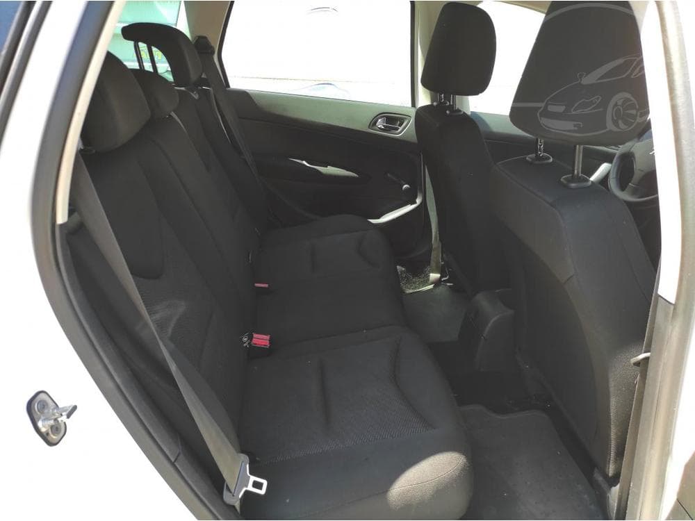 2013 Peugeot 308 - 11