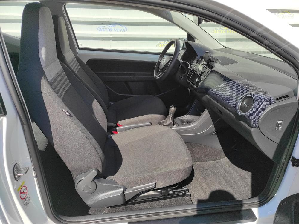 2022 Volkswagen UP! - 12