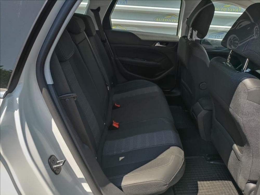 2018 Peugeot 308 - 13