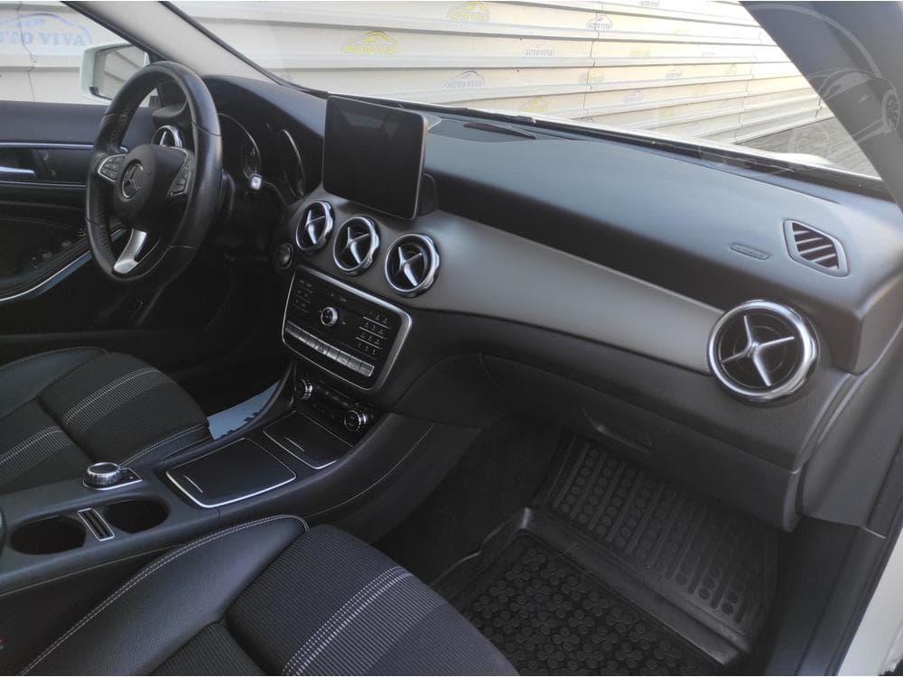 2017 Mercedes-Benz GLA - 43