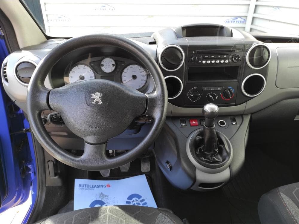 2017 Peugeot Partner - 17