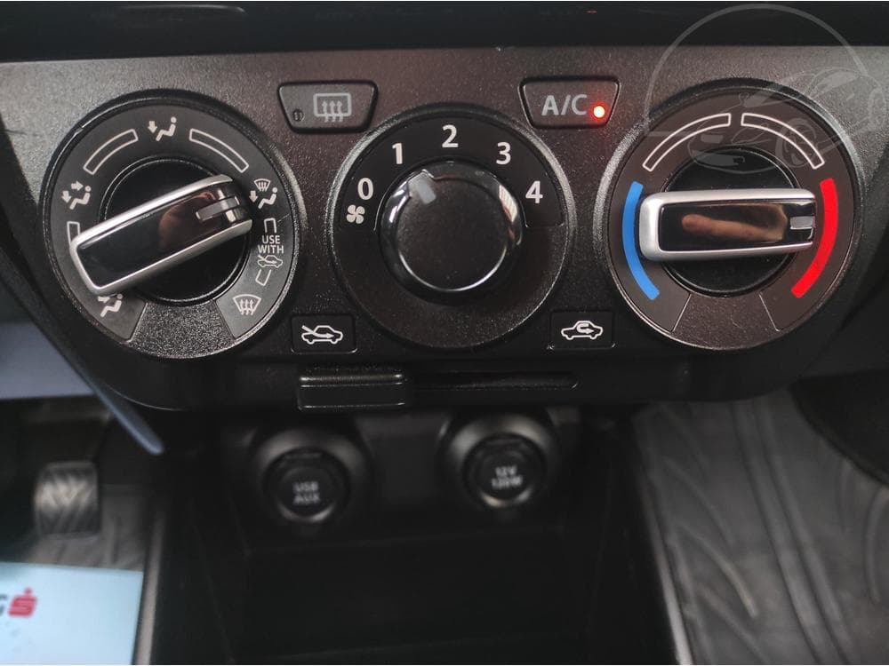 2018 Suzuki SWIFT - 19