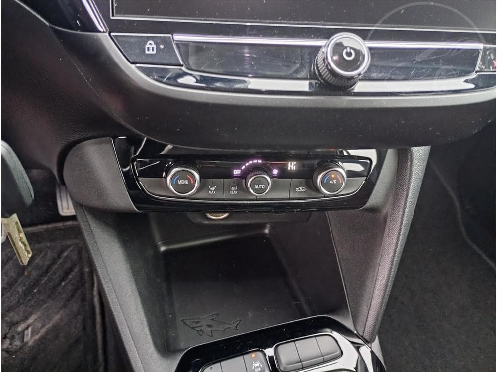 2020 Opel Corsa - 17