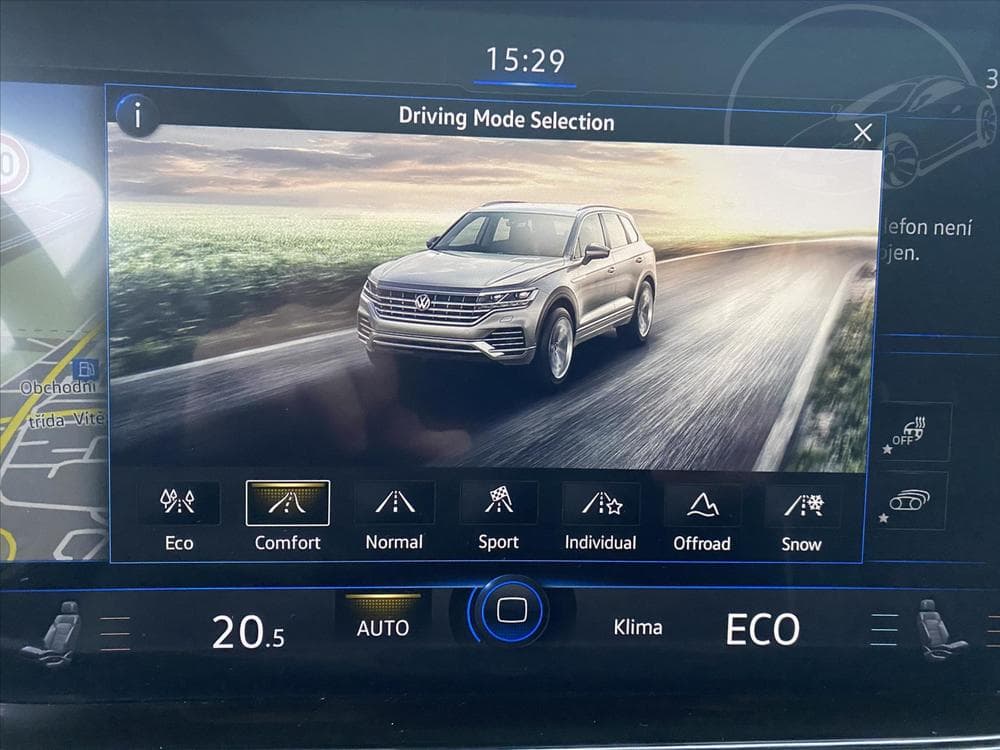 2020 Volkswagen Touareg - 18