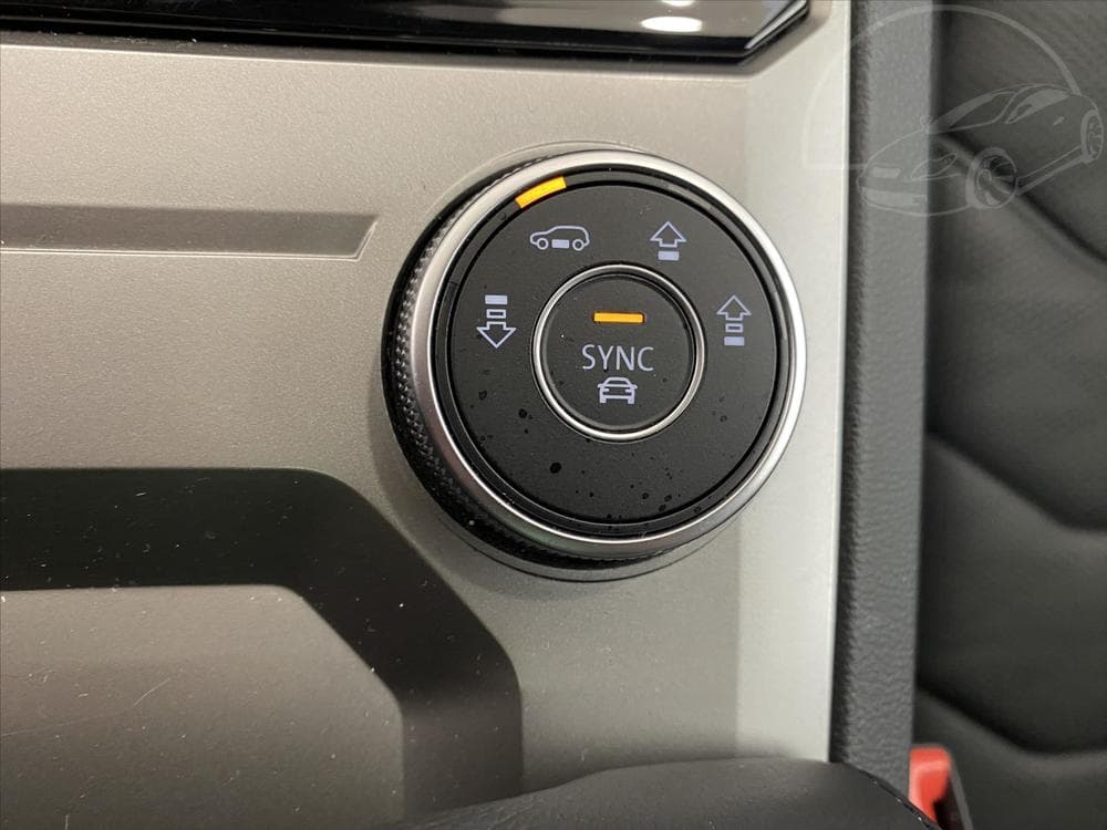 2020 Volkswagen Touareg - 20