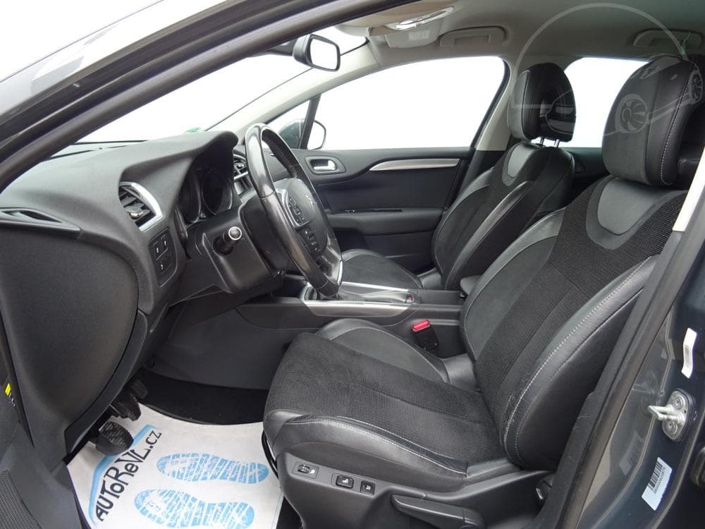 2013 Citroen C4 - 11