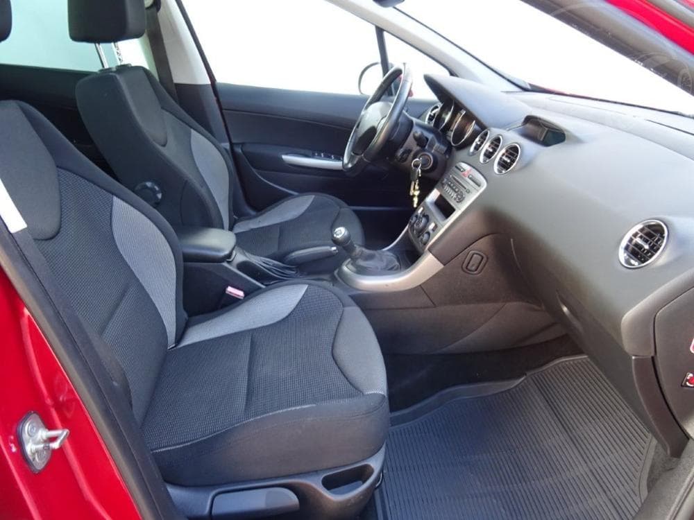 2008 Peugeot 207 - 11