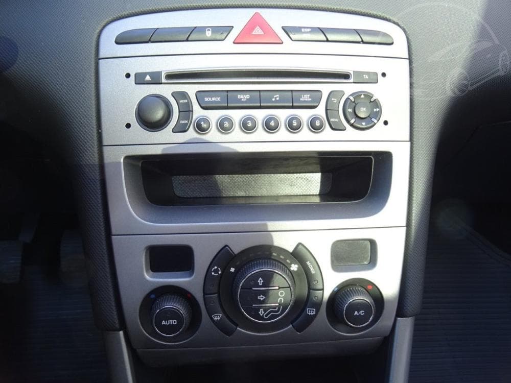 2008 Peugeot 207 - 12