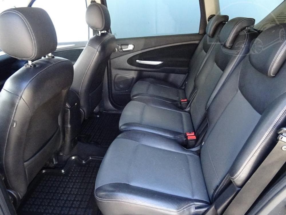 2008 Ford S-MAX - 13