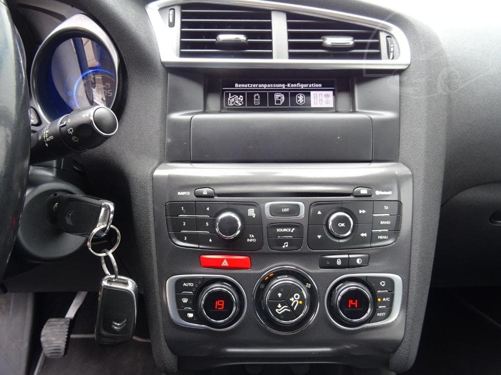 2013 Citroen C4 - 15
