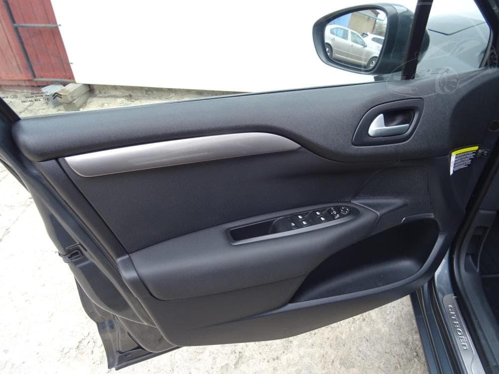 2013 Citroen C4 - 17