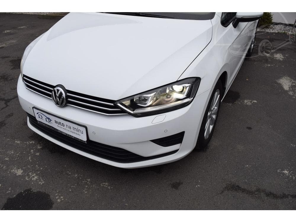 2017 Volkswagen Golf - 2