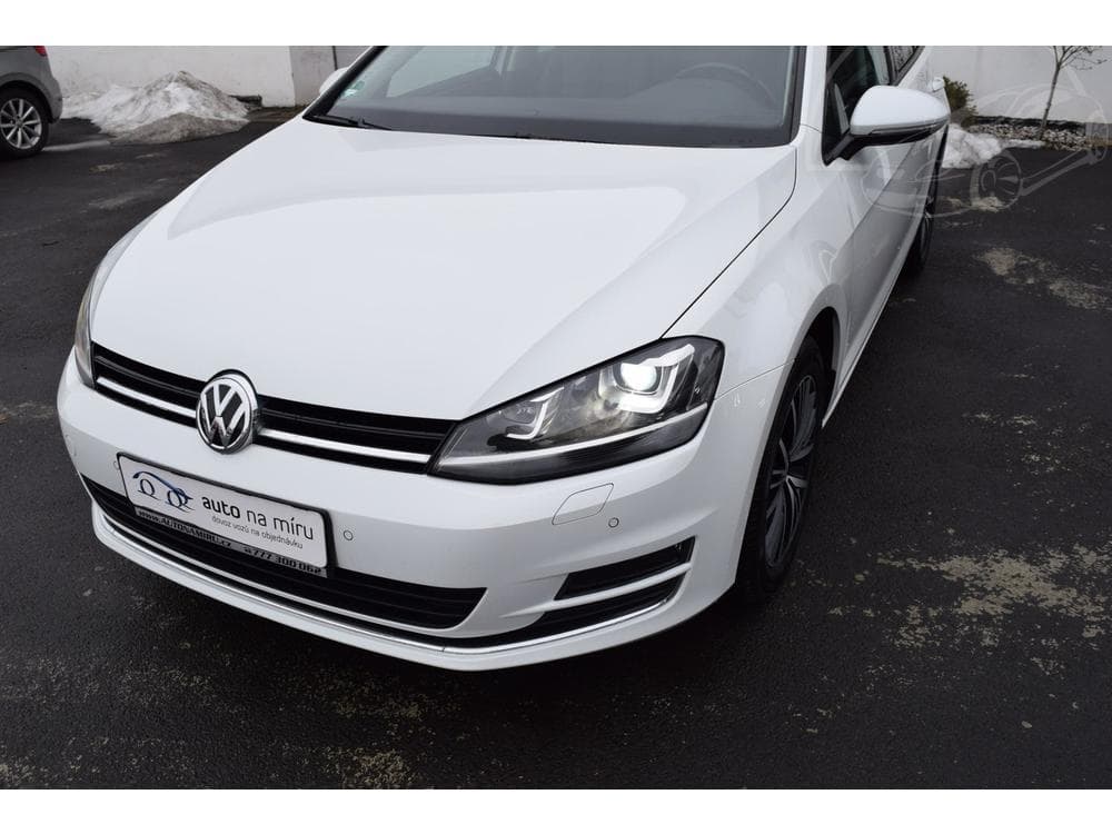2016 Volkswagen Golf - 2