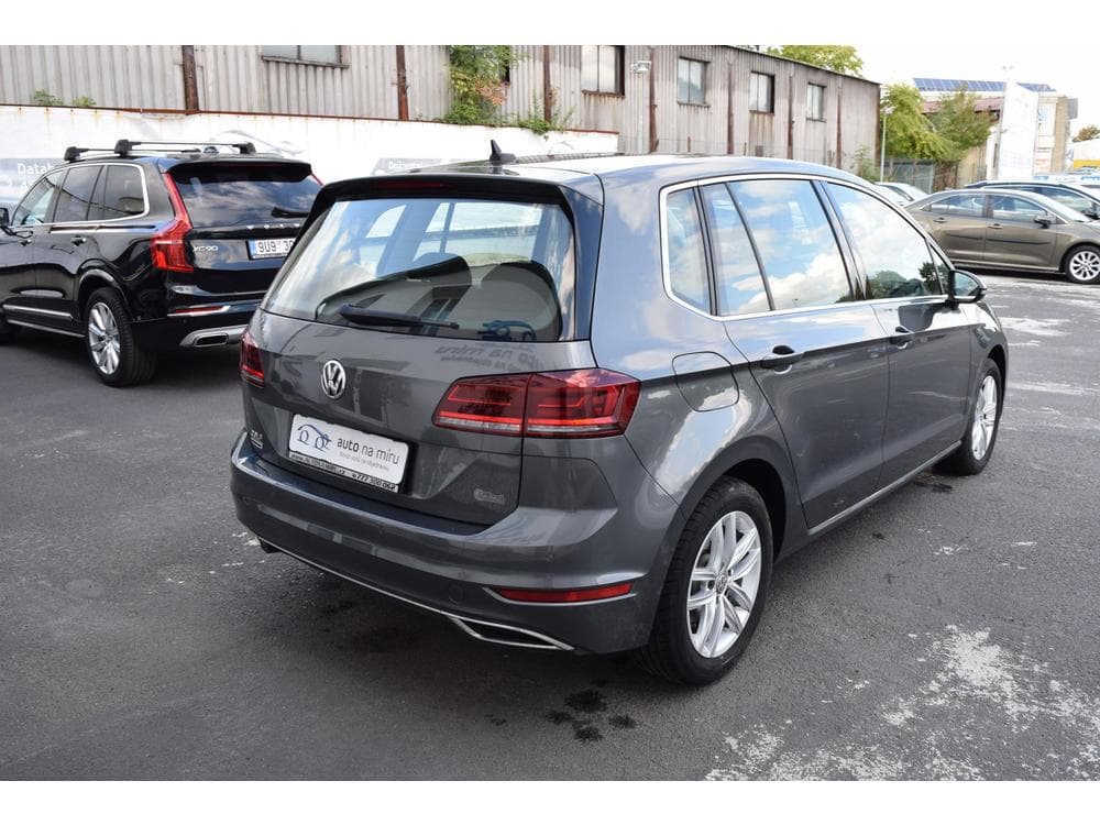 2020 Volkswagen Golf - 8