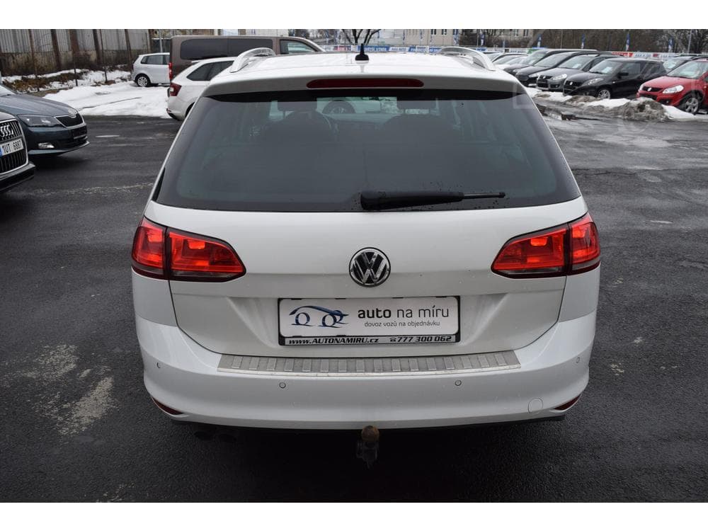 2016 Volkswagen Golf - 9