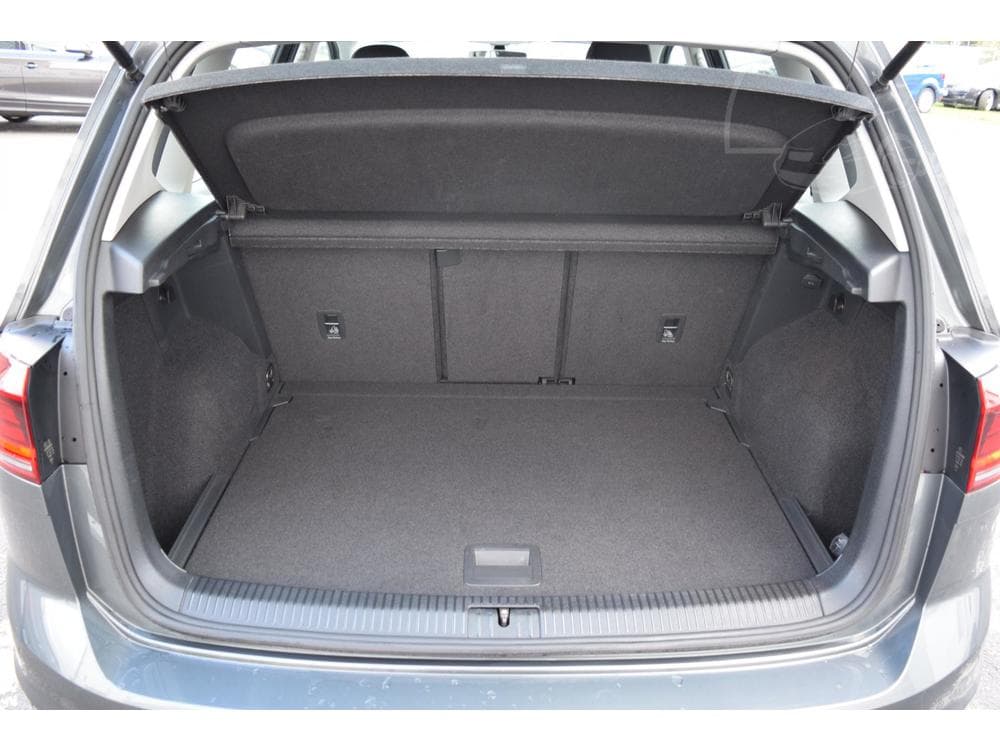 2020 Volkswagen Golf - 10